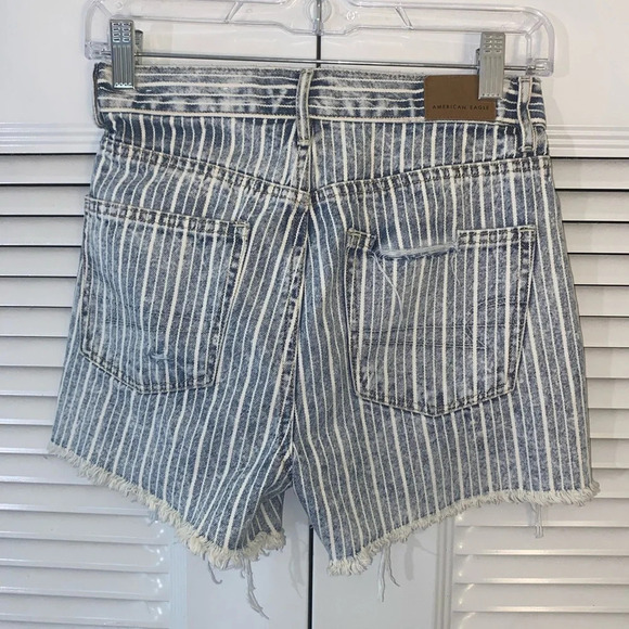 American Eagle Boyfriend Distressed Shorts - Picture 4 of 4